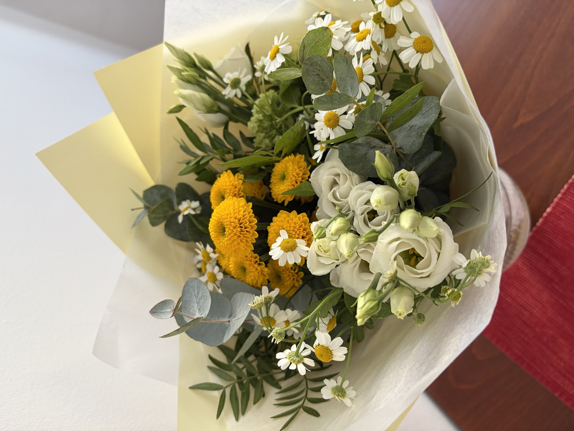 Flowers, icecream and my love 🥰