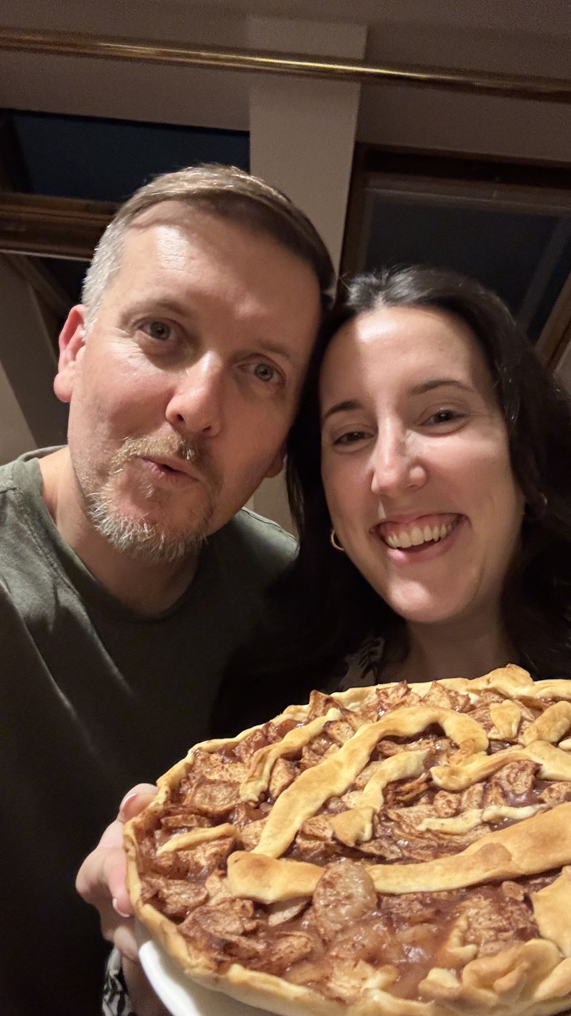 Baking an otom apple pie